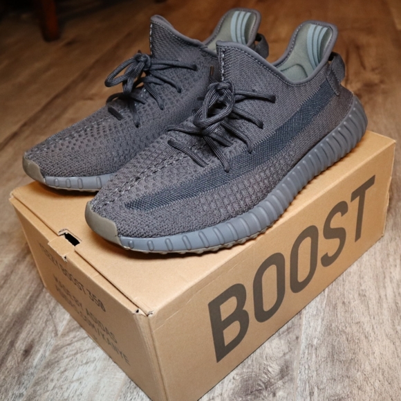 yeezy cinder size 11